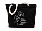 Schwarze XXL Canvas Strandtasche Smile Everyday mit Baumwoll-Kordelgriffen auf weißem Studiohintergrund