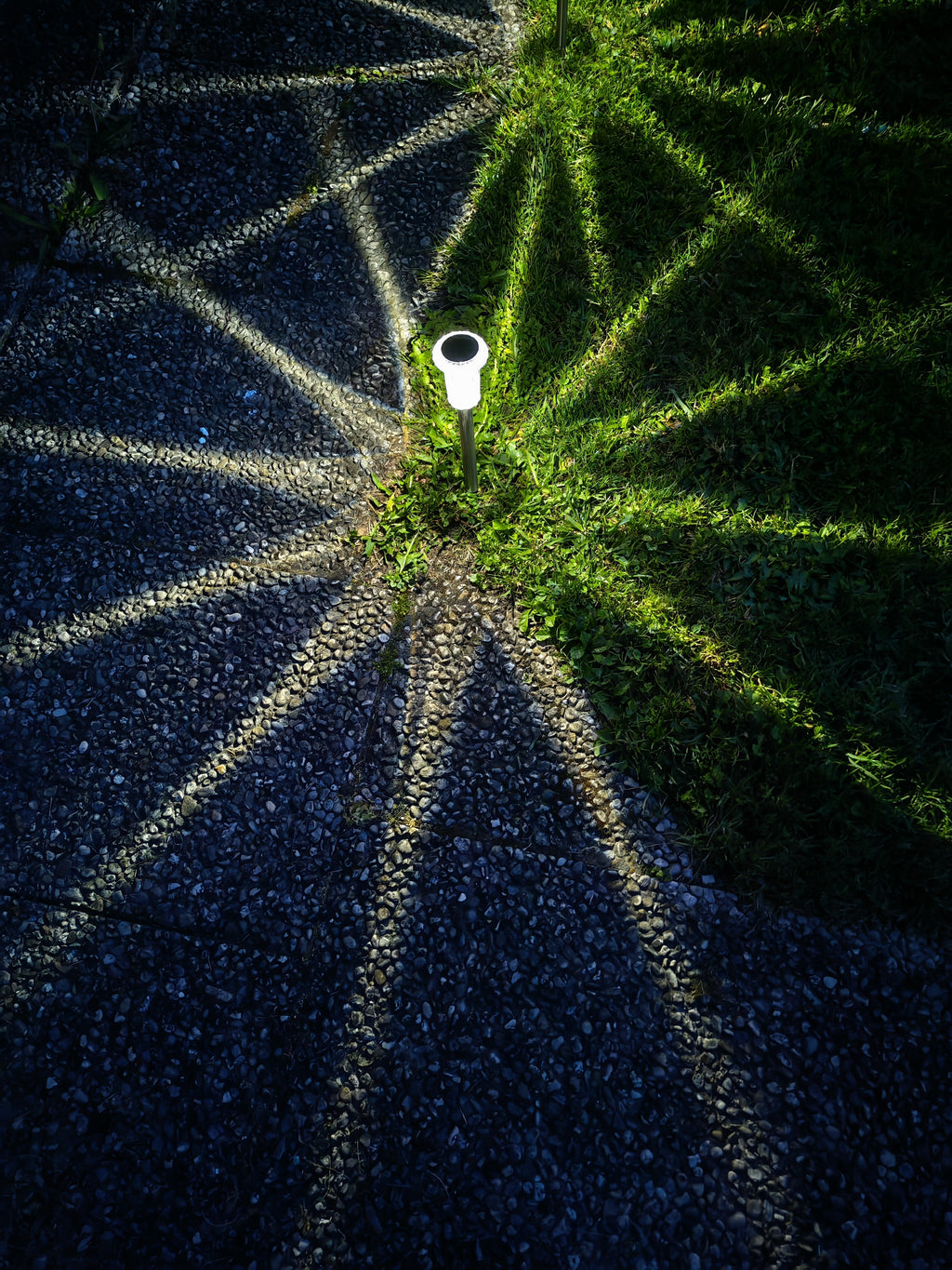 Lampe solaire de jardin en cristal blanc froid / blanc