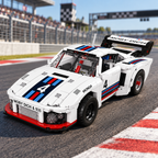 Modell 10267 von Mould King auf einer Rennstrecke