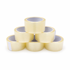 Klebebänder zur Pyramide gestapelt